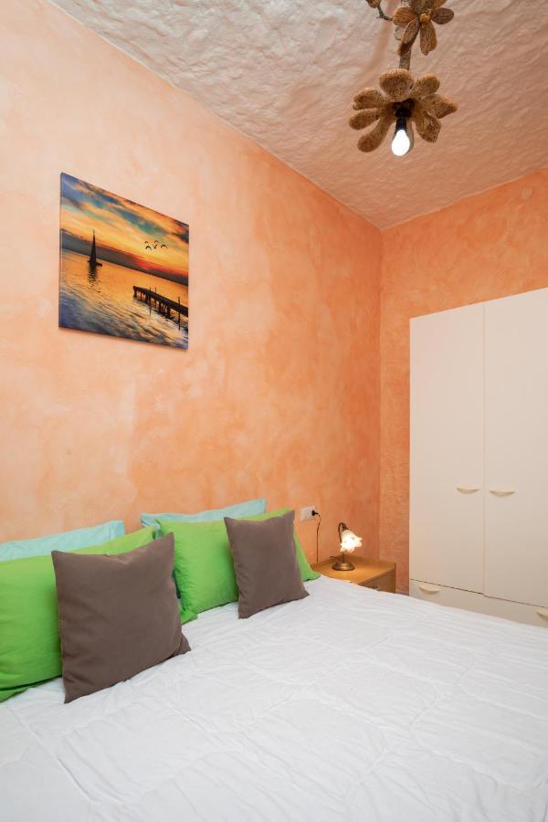 La Casa Di Nicola-Beach&Relax บูโดนี ภายนอก รูปภาพ